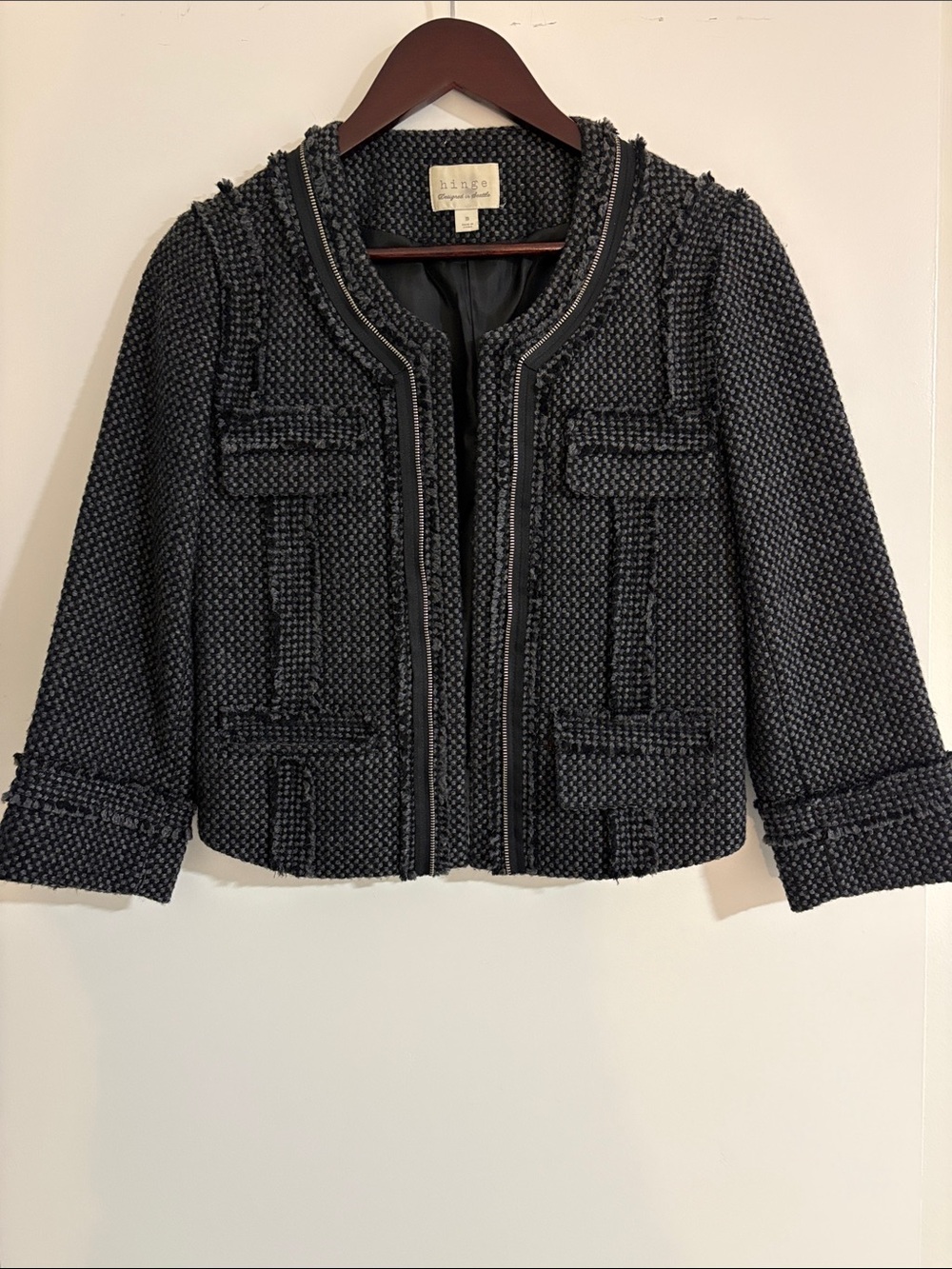 Hinge Houndstooth Cropped Jacket 
Size Medium